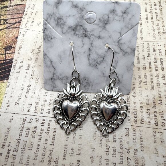 Long Sacred Flaming Heart Silver Dangle Statement Earrings New - Picture 10 of 12